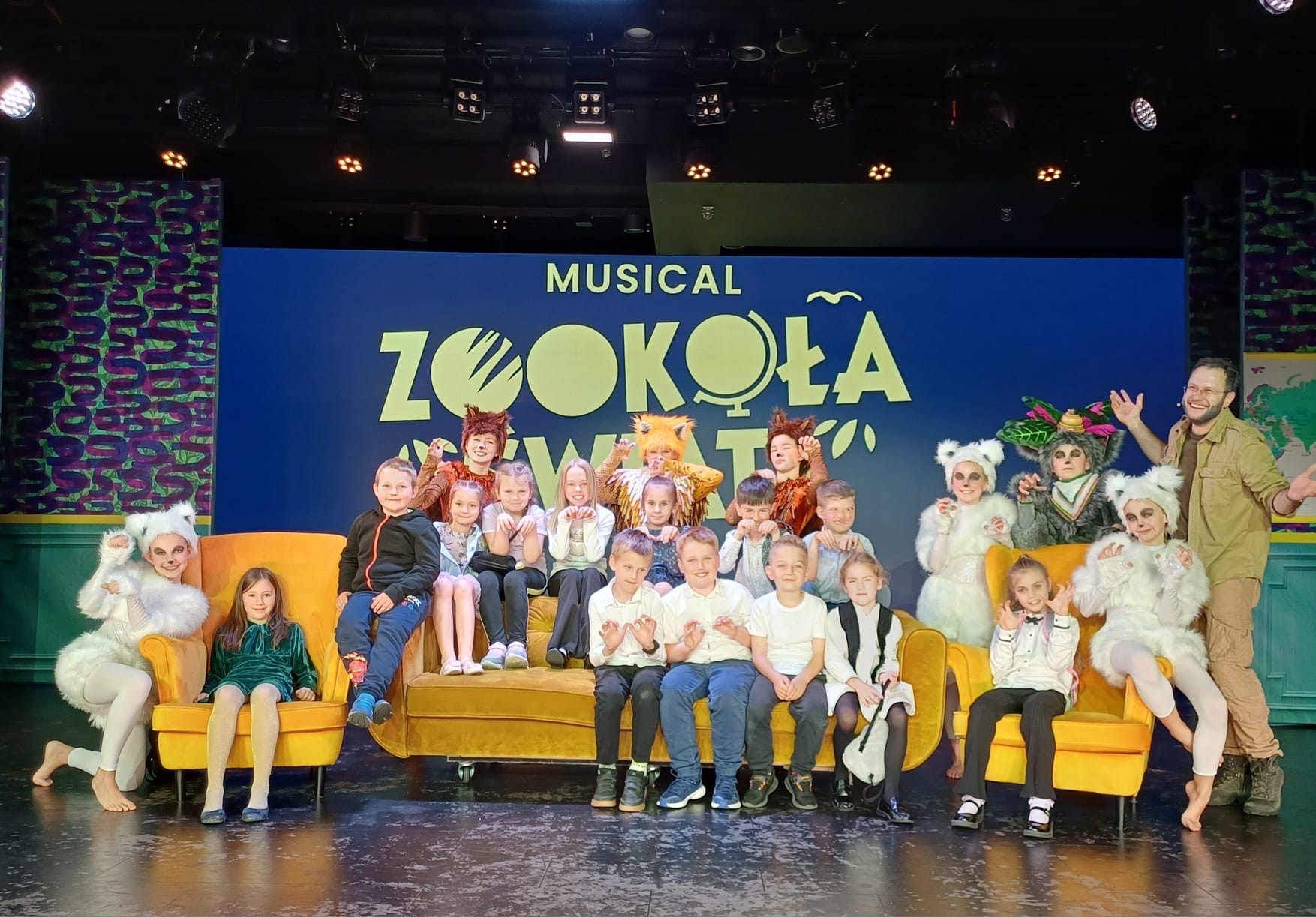 Wycieczka klasy 1a do Teatru WAM