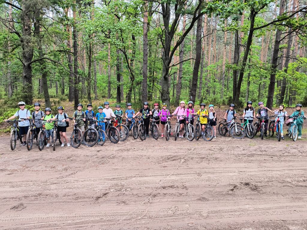 Wycieczka rowerowa klasy 4b do Kampinoskiego Parku Narodowego