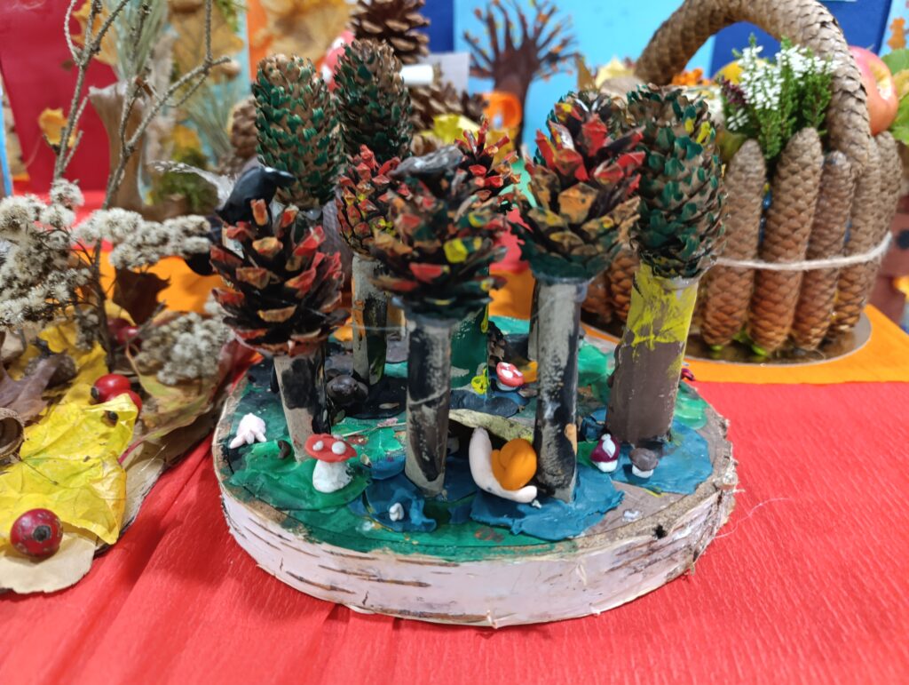 Szkolny konkurs plastyczny pt. „Jesienne kompozycje