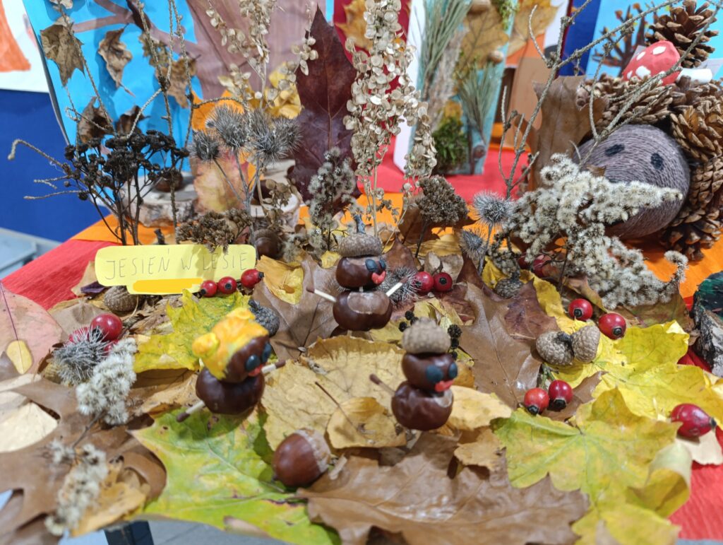 Szkolny konkurs plastyczny pt. „Jesienne kompozycje