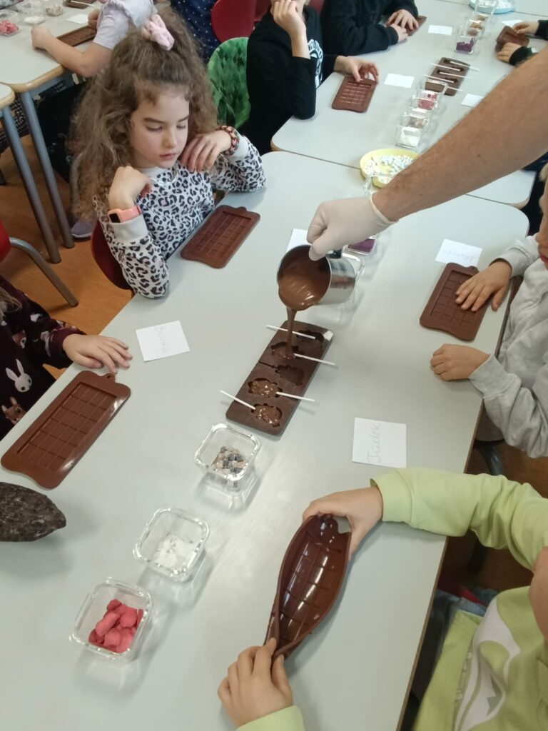 Warsztaty czekoladowe w klasach 1c, 3c i 3d