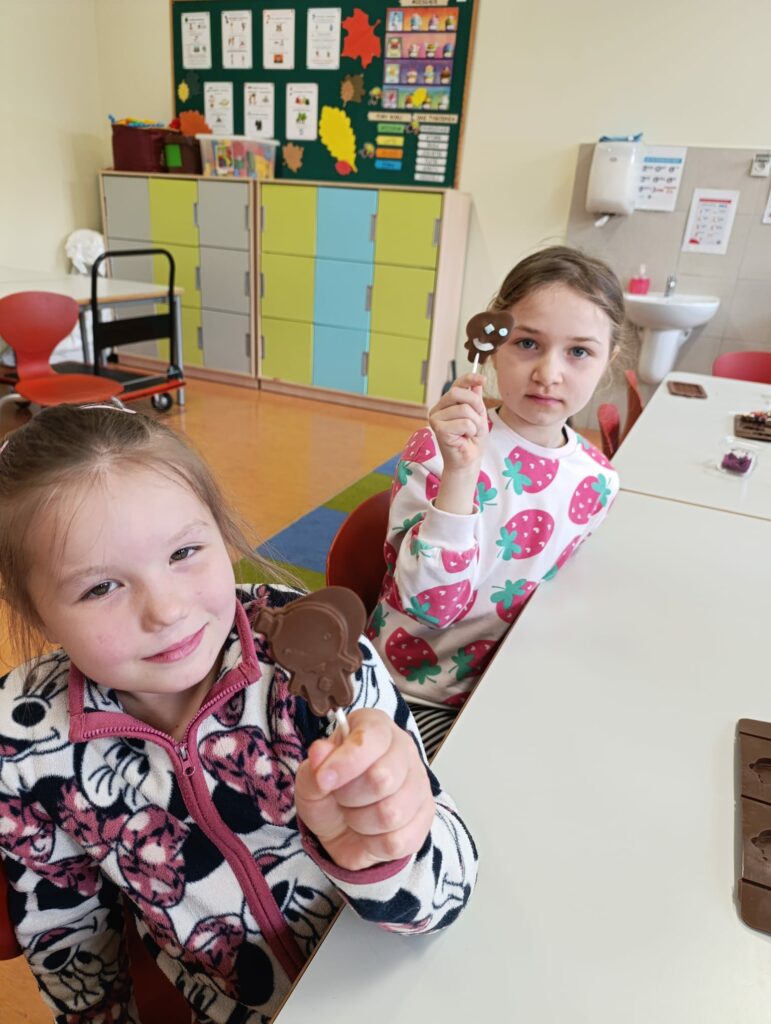 Warsztaty czekoladowe w klasach 1c, 3c i 3d