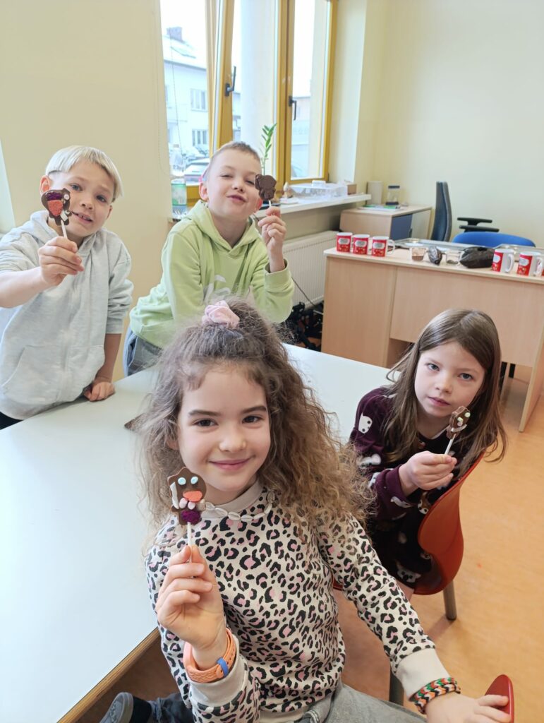 Warsztaty czekoladowe w klasach 1c, 3c i 3d