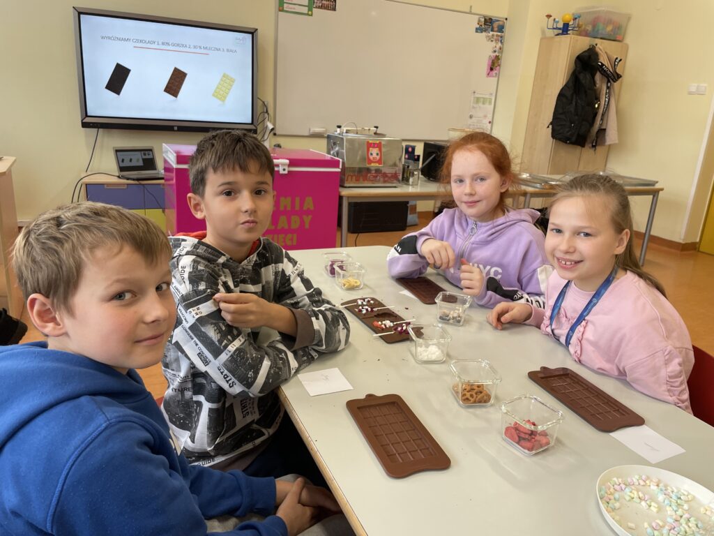 Warsztaty czekoladowe w klasach 1c, 3c i 3d