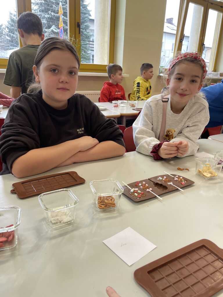 Warsztaty czekoladowe w klasach 1c, 3c i 3d