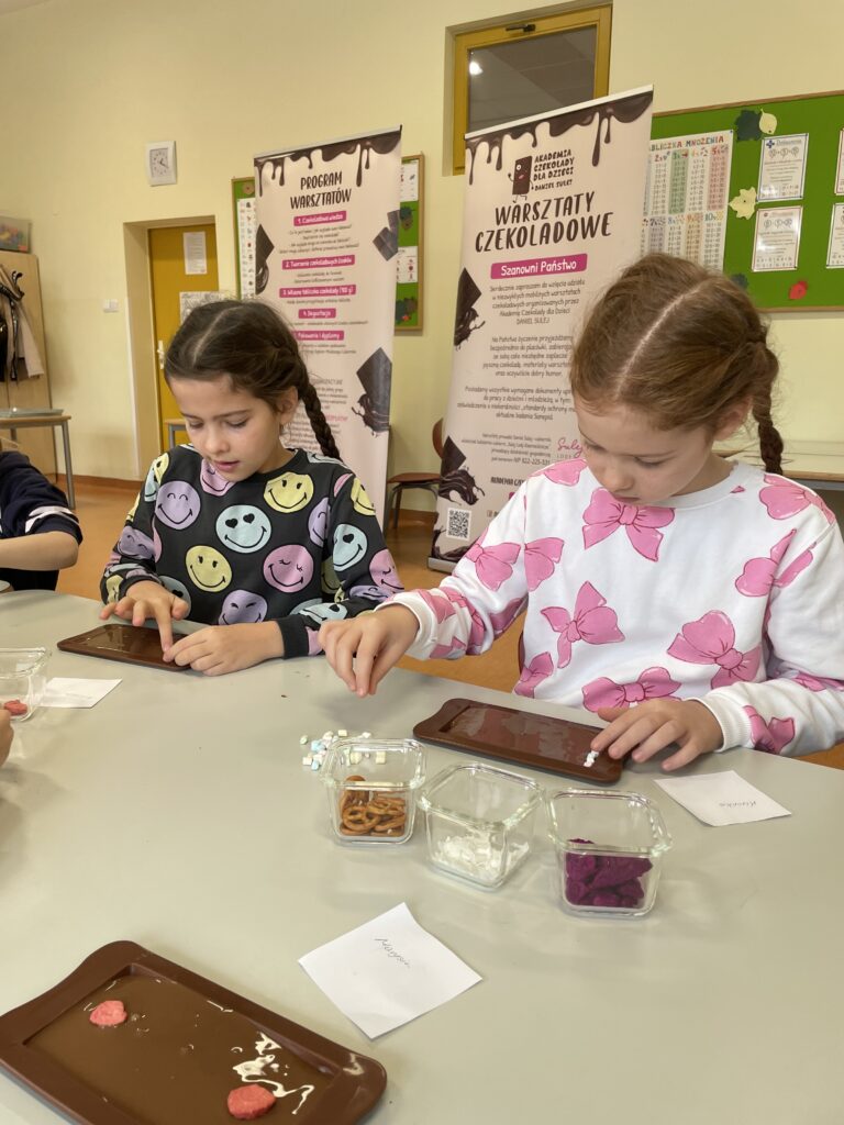Warsztaty czekoladowe w klasach 1c, 3c i 3d