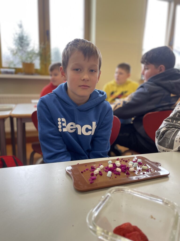 Warsztaty czekoladowe w klasach 1c, 3c i 3d
