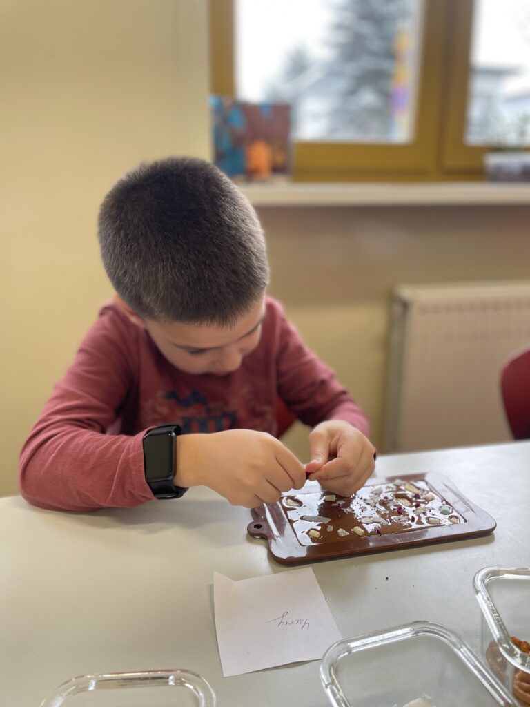 Warsztaty czekoladowe w klasach 1c, 3c i 3d