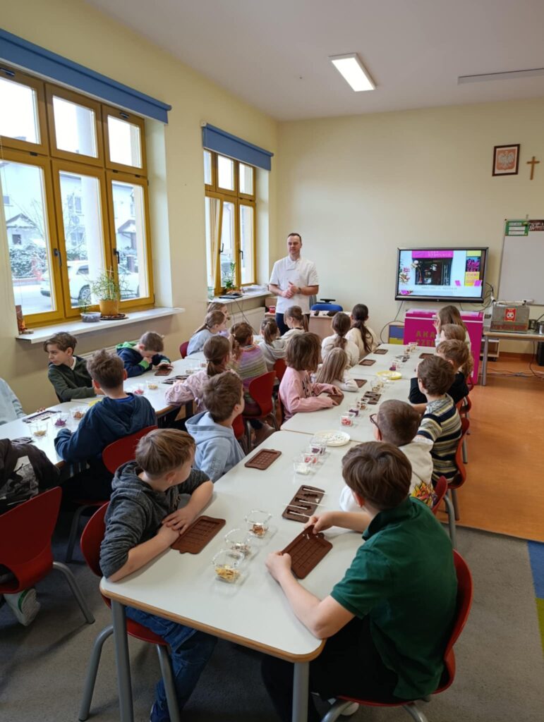 Warsztaty czekoladowe w klasach 1c, 3c i 3d