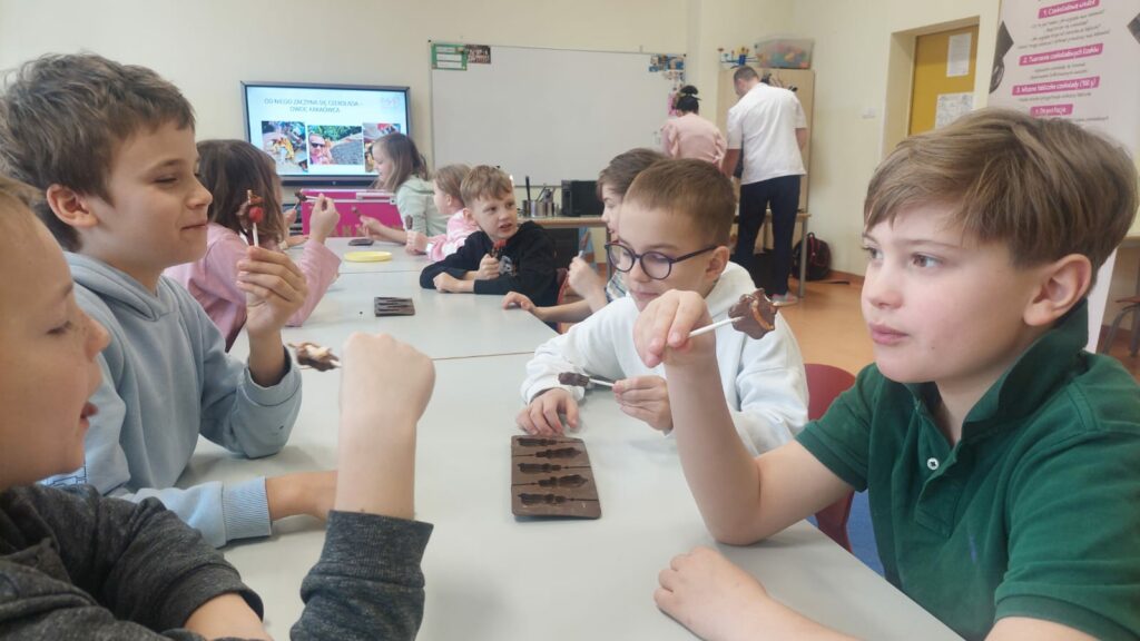 Warsztaty czekoladowe w klasach 1c, 3c i 3d
