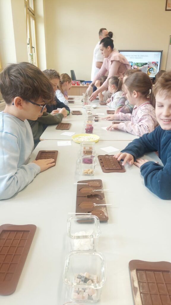 Warsztaty czekoladowe w klasach 1c, 3c i 3d