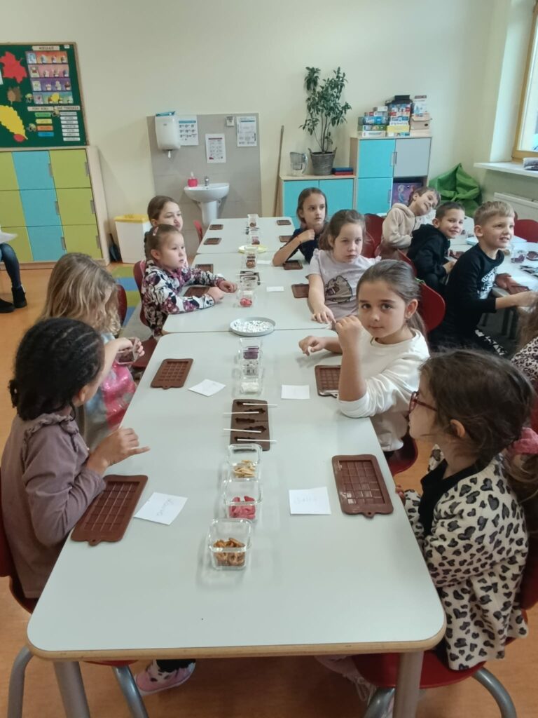 Warsztaty czekoladowe w klasach 1c, 3c i 3d