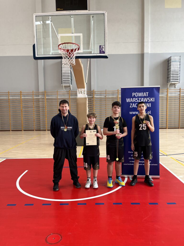 Finał Powiatu w Młodzieżowych Igrzyskach Młodzieży Szkolnej w koszykówce chłopców 3x3 w kategorii dzieci rocznik 2013 i młodsi.
