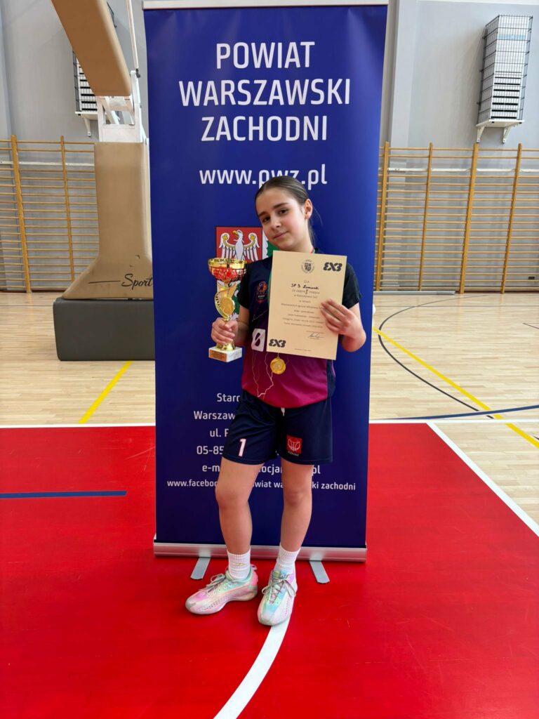 Finał Powiatu w Młodzieżowych Igrzyskach Młodzieży Szkolnej w koszykówce dziewcząt 3x3 w kategorii dzieci rocznik 2013 i młodsi.