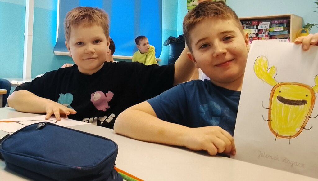 „Turlając kulkę pod górkę" – lekcja empatii i współpracy z Żuczkami