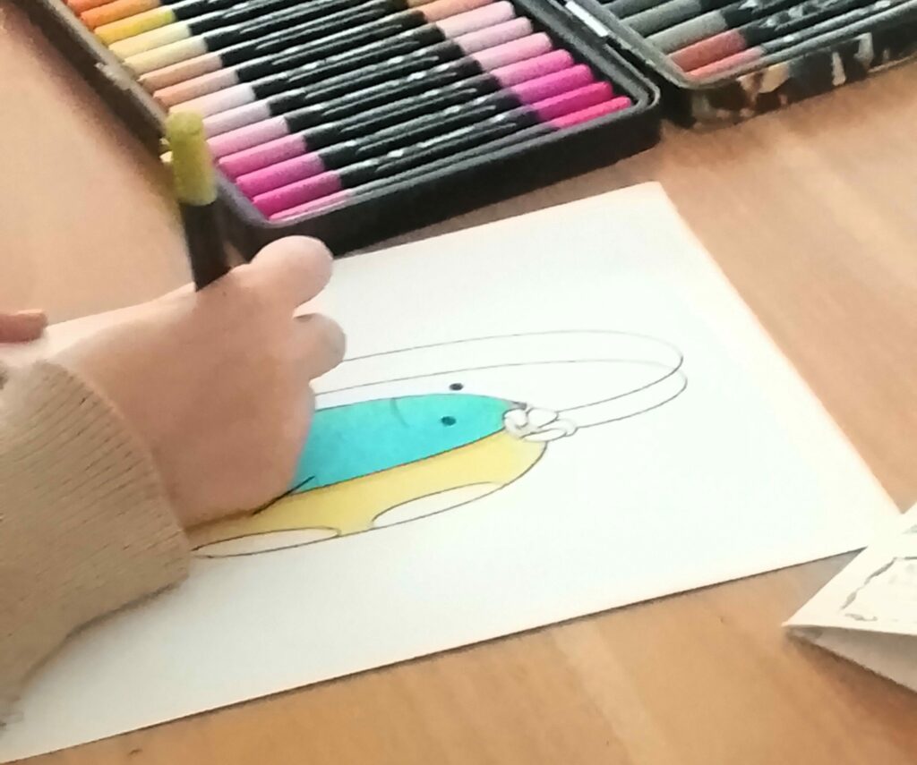 „Turlając kulkę pod górkę" – lekcja empatii i współpracy z Żuczkami