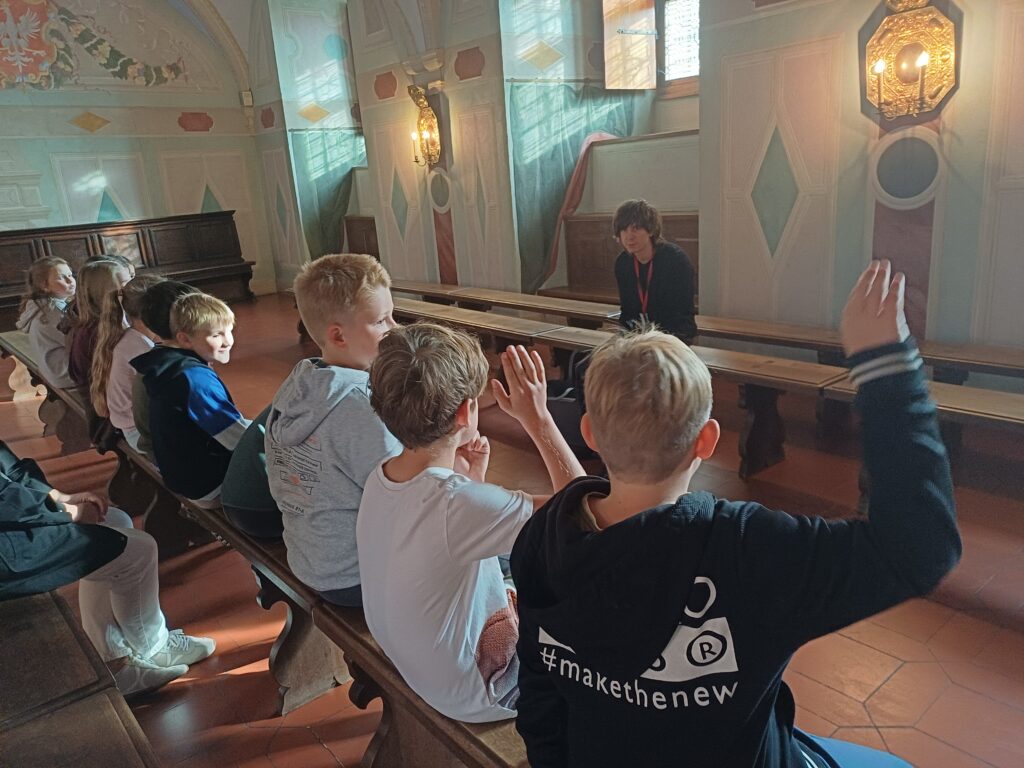 Klasy trzecie z wizytą w Zamku Królewskim w Warszawie