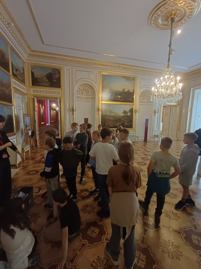Klasy trzecie z wizytą w Zamku Królewskim w Warszawie