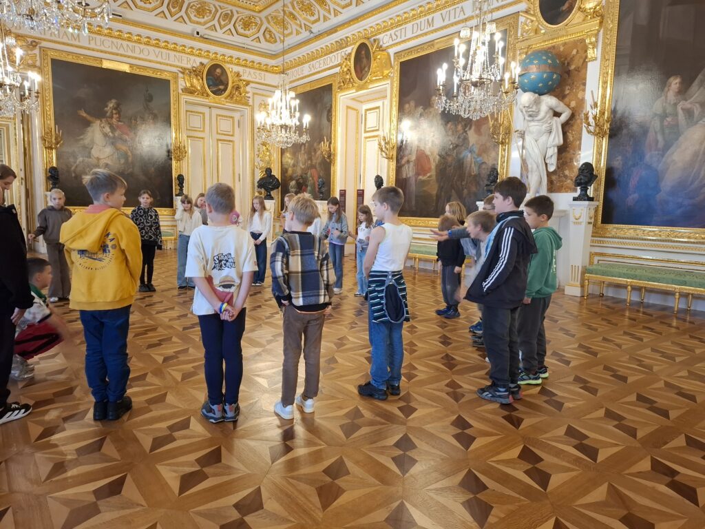 Klasy trzecie z wizytą w Zamku Królewskim w Warszawie