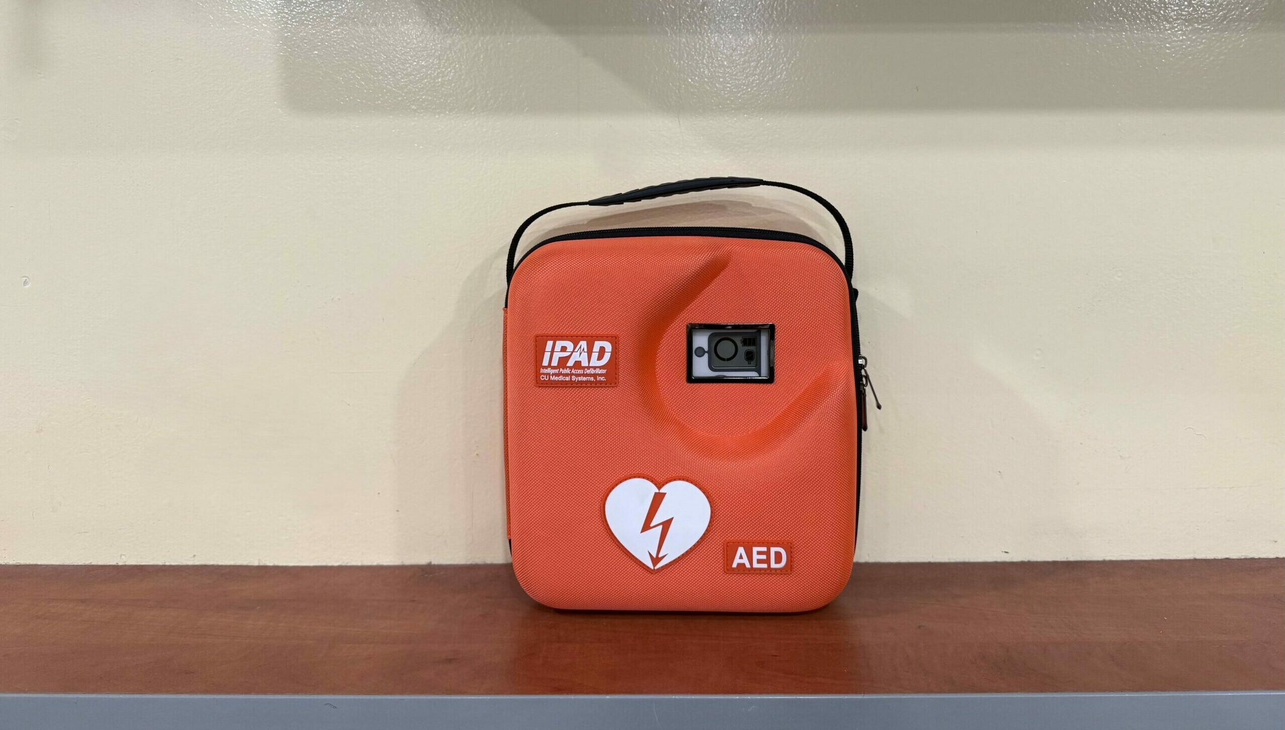 Bezpieczeństwo w naszej szkole – mamy defibrylator AED!